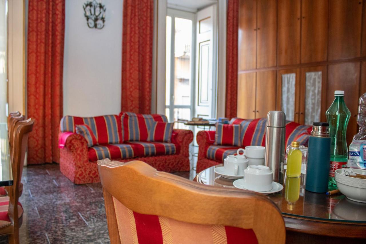 Le Stanze Del Vicere Boutique Hotel Napoli Eksteriør billede