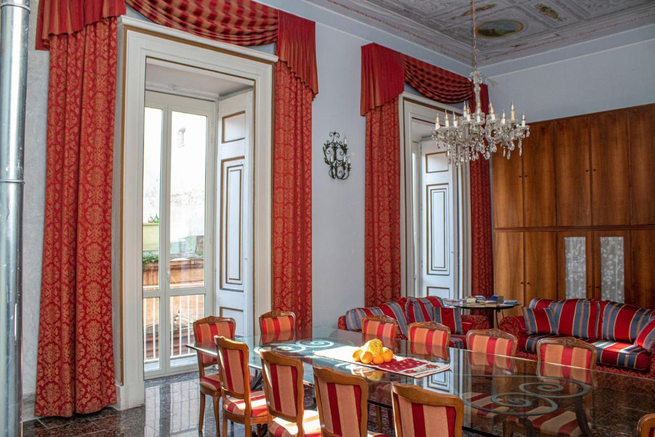 Le Stanze Del Vicere Boutique Hotel Napoli Eksteriør billede